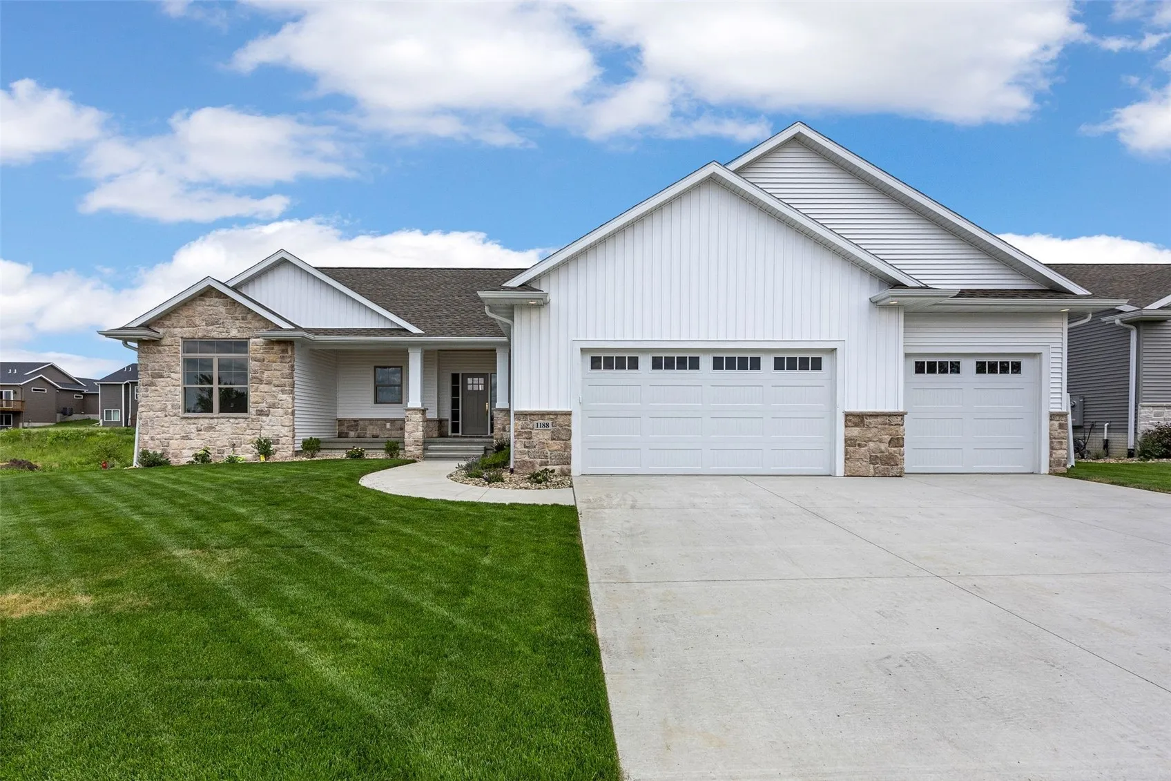 1188 Stable Ridge Dr, Marion, Iowa 52302 – Property Featured Image