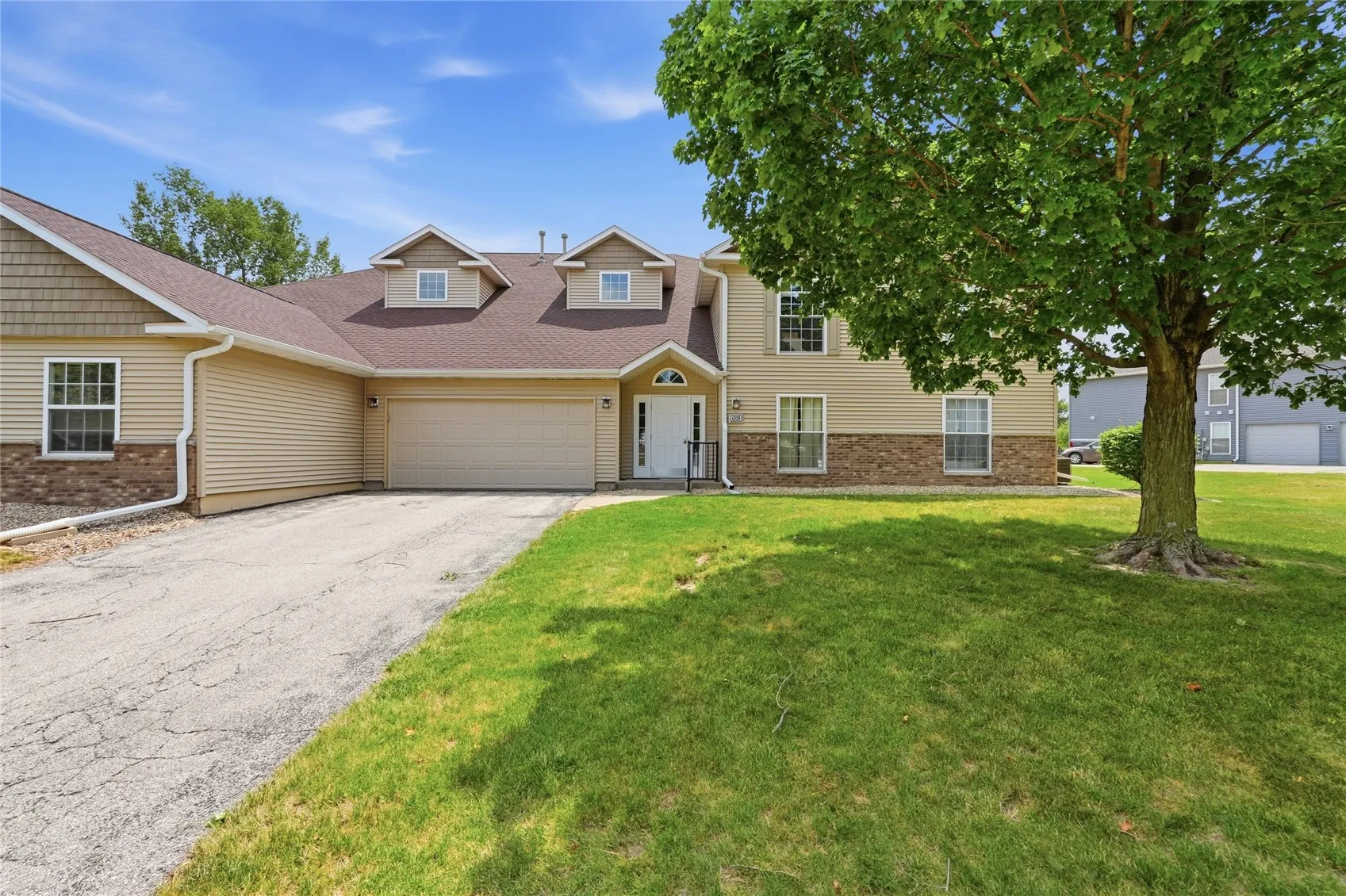 4320 Westchester Drive NE Unit A, Cedar Rapids, Iowa 52402 – Property Featured Image