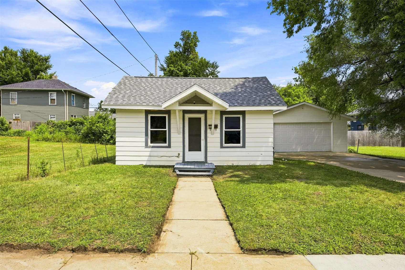 3015 2nd Avenue SE, Cedar Rapids, Iowa 52403 – Property Featured Image