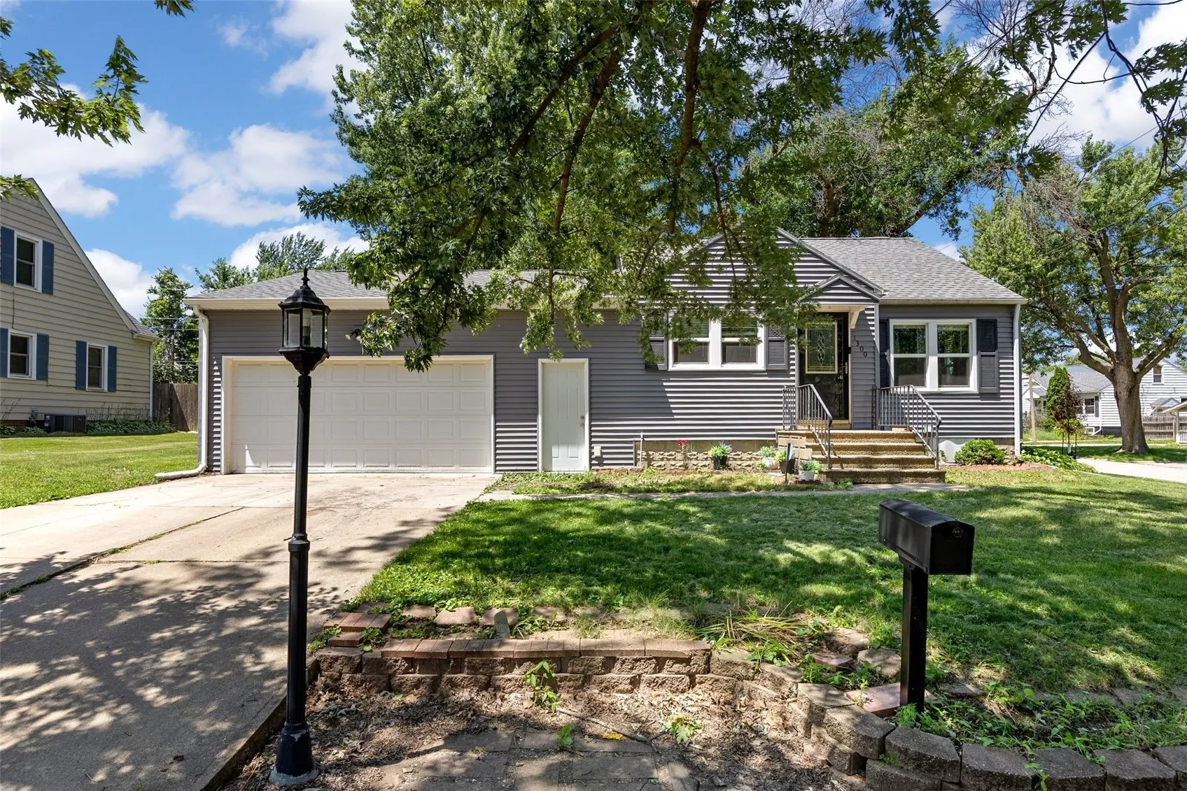 1300 English Boulevard, Marion, Iowa 52302 – Property Featured Image