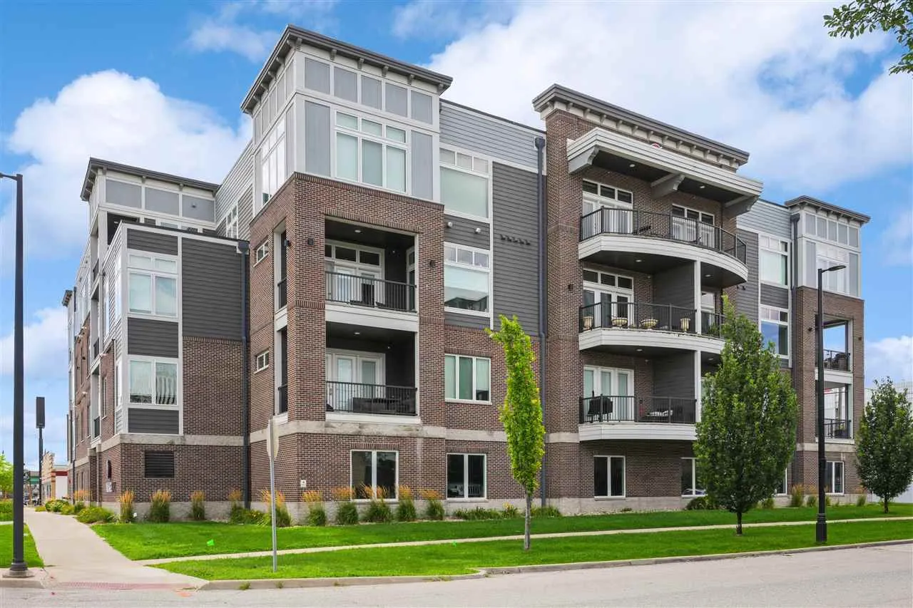 200 3rd Avenue SW Unit 205, Cedar Rapids, Iowa 52404 – Property Featured Image
