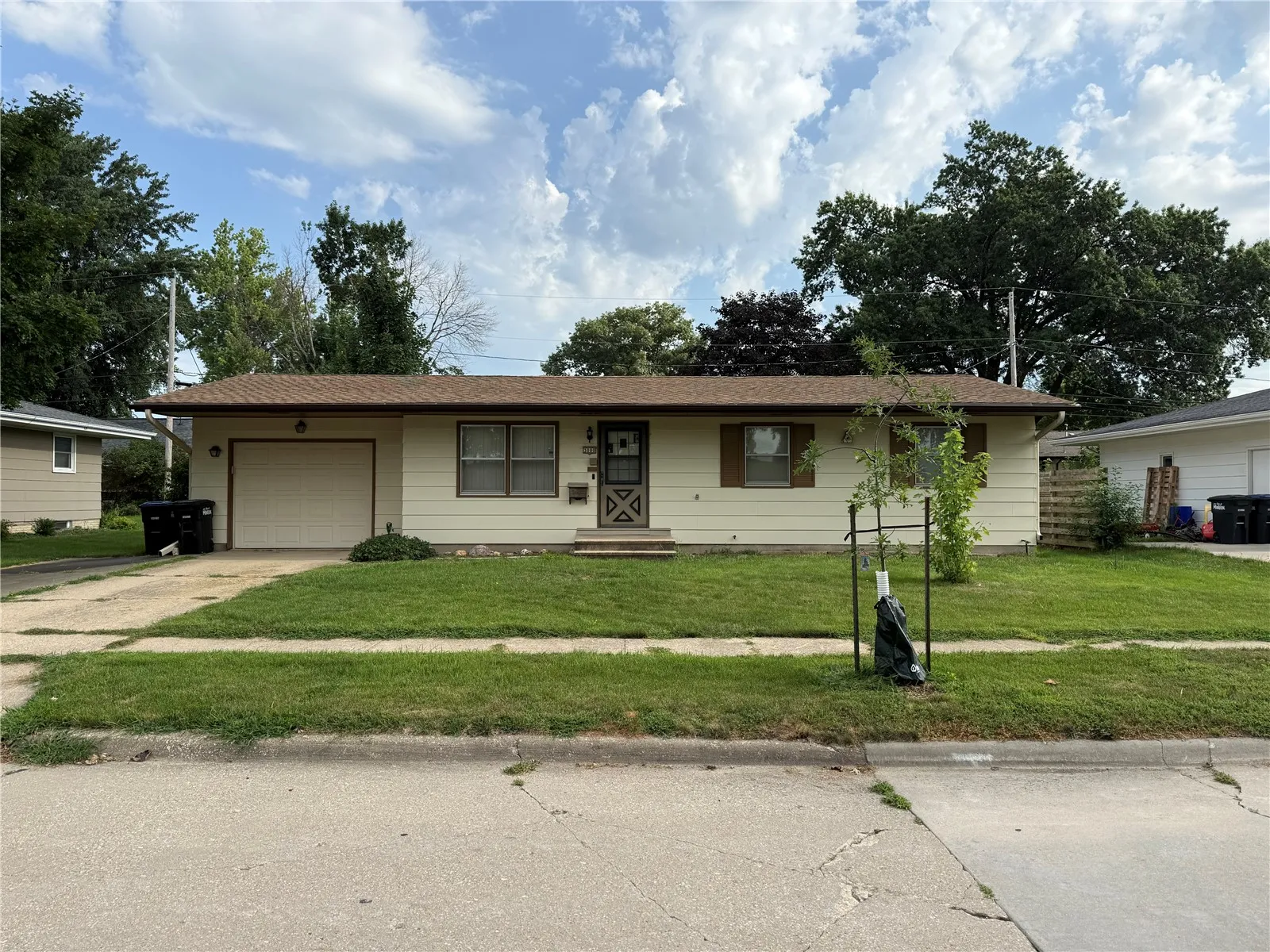 3000 2nd Ave, Marion, Iowa 52302 – Property Featured Image