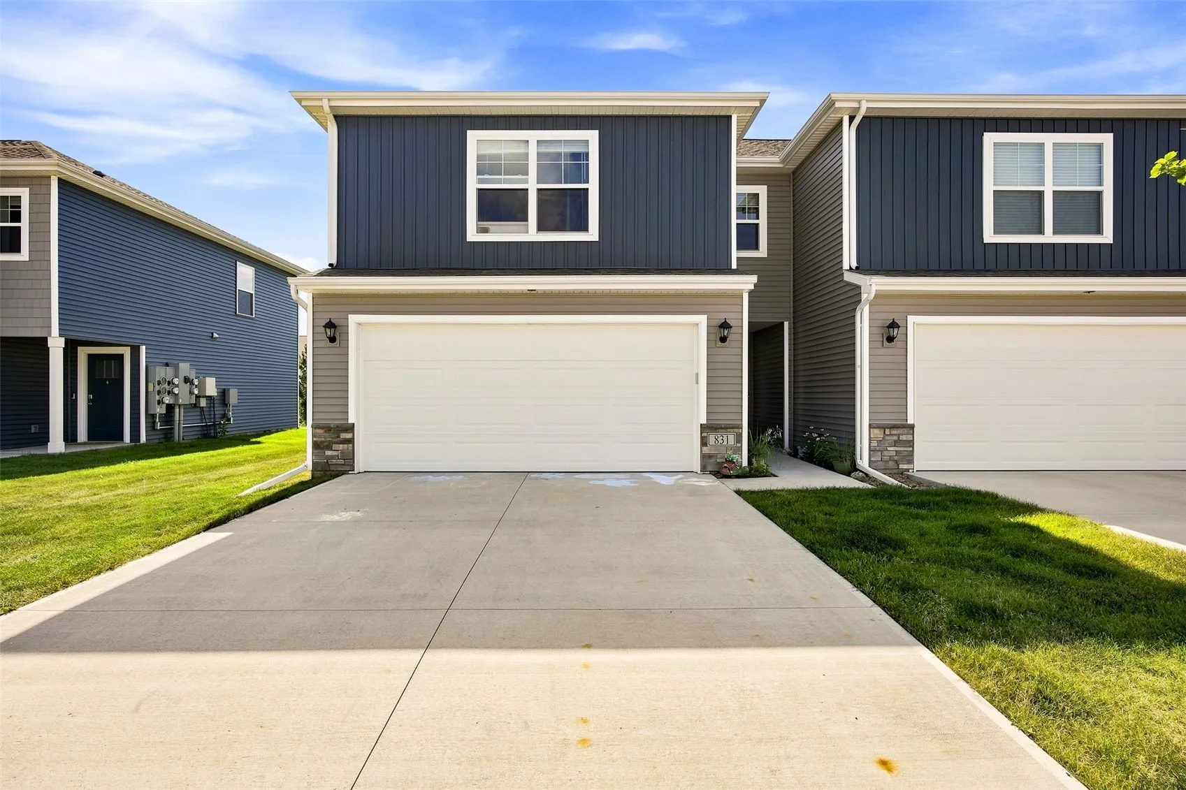 831 Oak Drive, Palo, Iowa 52324 – Property Featured Image
