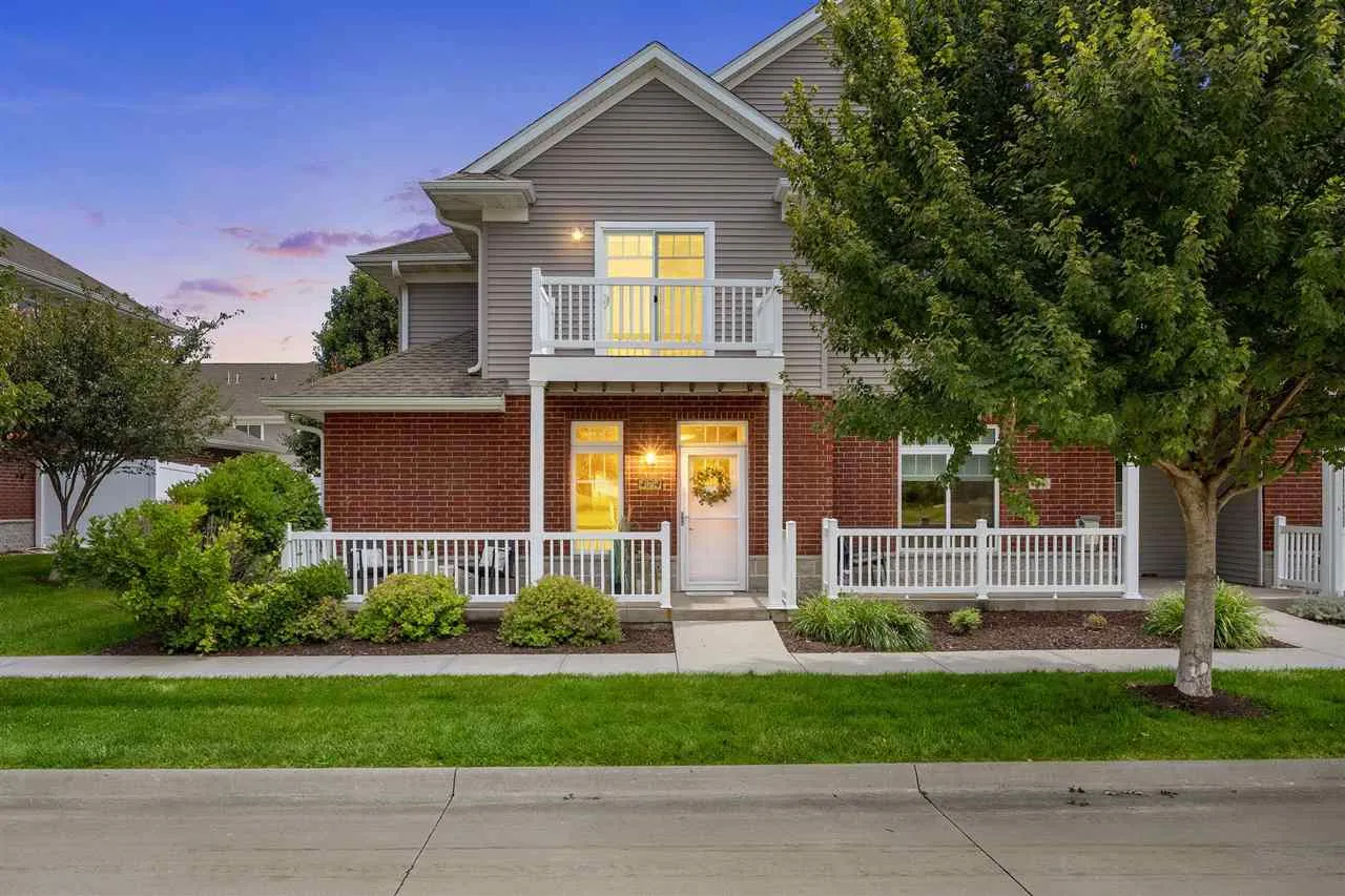 474 Charlotte Ln, Iowa City, Iowa 52245 – Property Featured Image