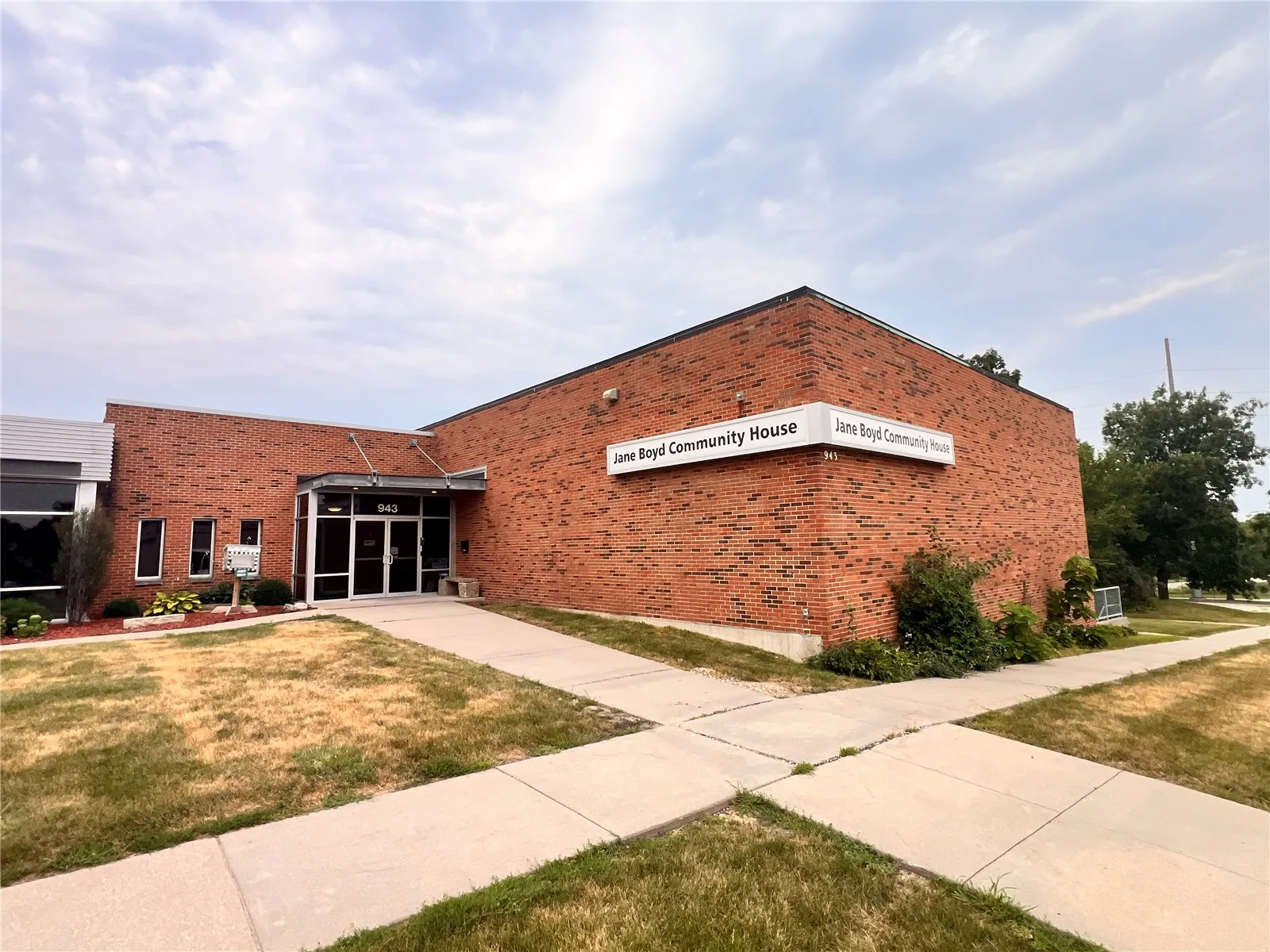 943 14th Avenue SE, Cedar Rapids, Iowa 52403 – Property Featured Image
