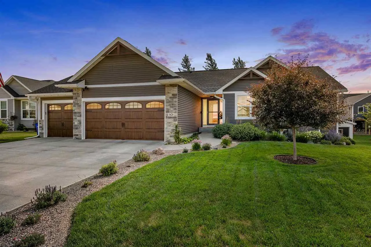 1626 Prairie Rose Dr SW, Cedar Rapids, Iowa 52404 – Property Featured Image