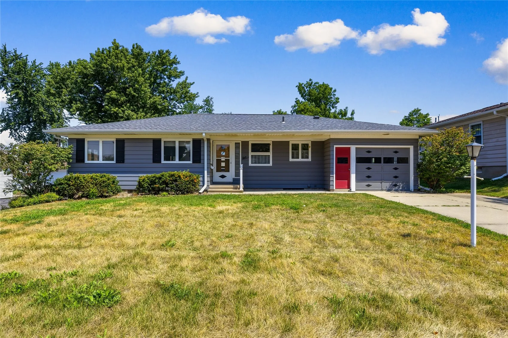 800 29th Street NE, Cedar Rapids, Iowa 52402 – Property Featured Image