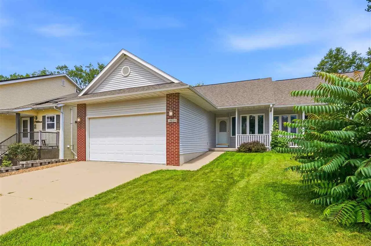 2626 Catskill Ct, Iowa City, Iowa 52245 – Property Featured Image