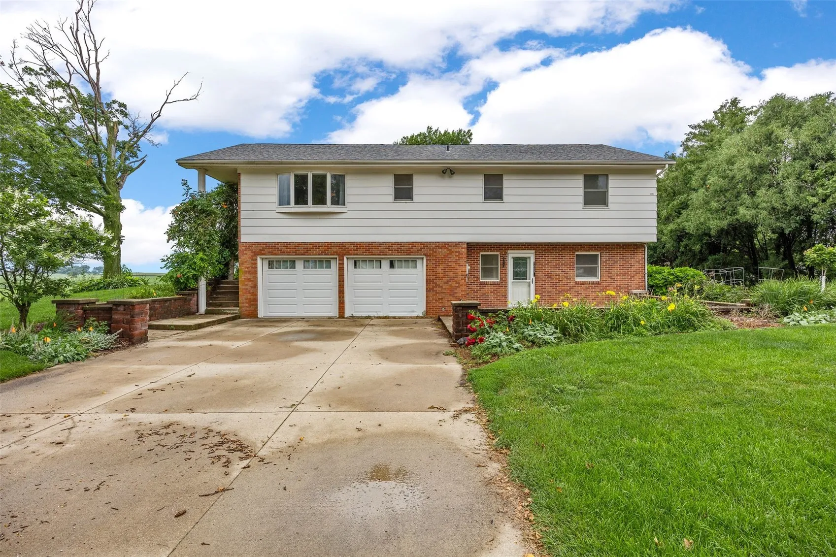 2209 44th Avenue, Homestead, Iowa 52236 – Property Featured Image