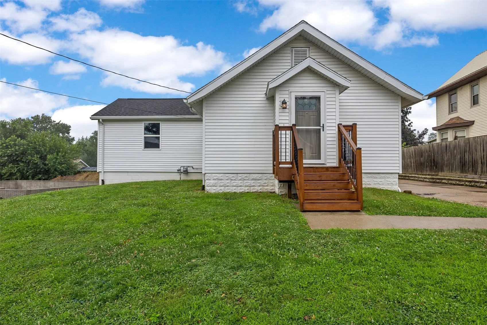3330 Southland Street SW, Cedar Rapids, Iowa 52404 – Property Featured Image