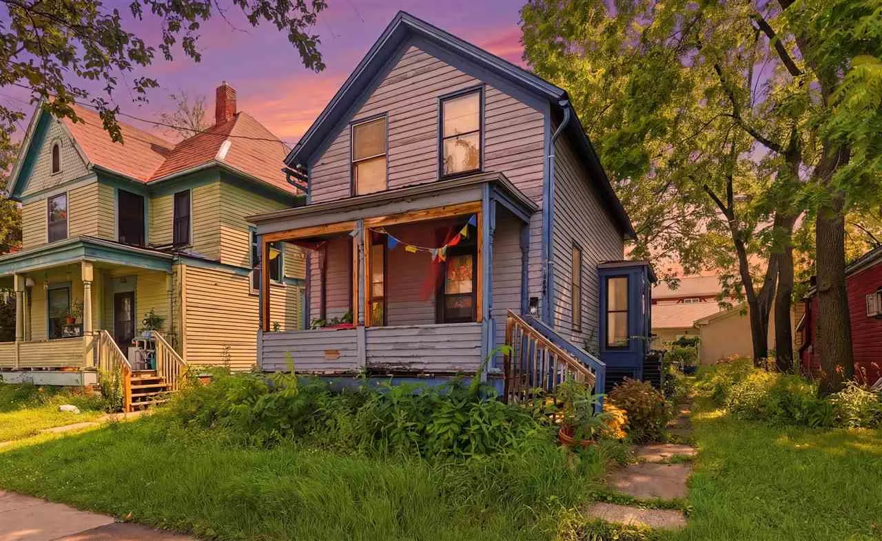 204 N Gilbert St, Iowa City, Iowa 52240 – Property Featured Image