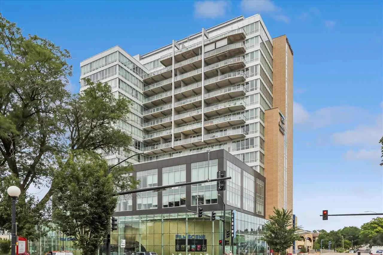 404 E College Unit 1407, Iowa City, Iowa 52240 – Property Featured Image