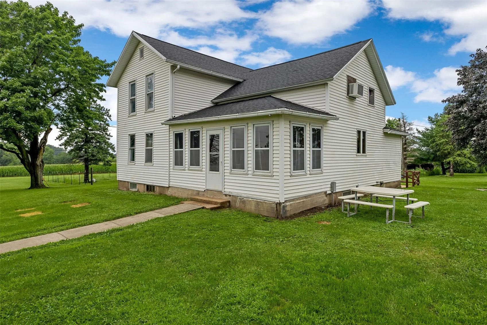 2769 55th Street Drive, Vinton, Iowa 52349 – Property Featured Image