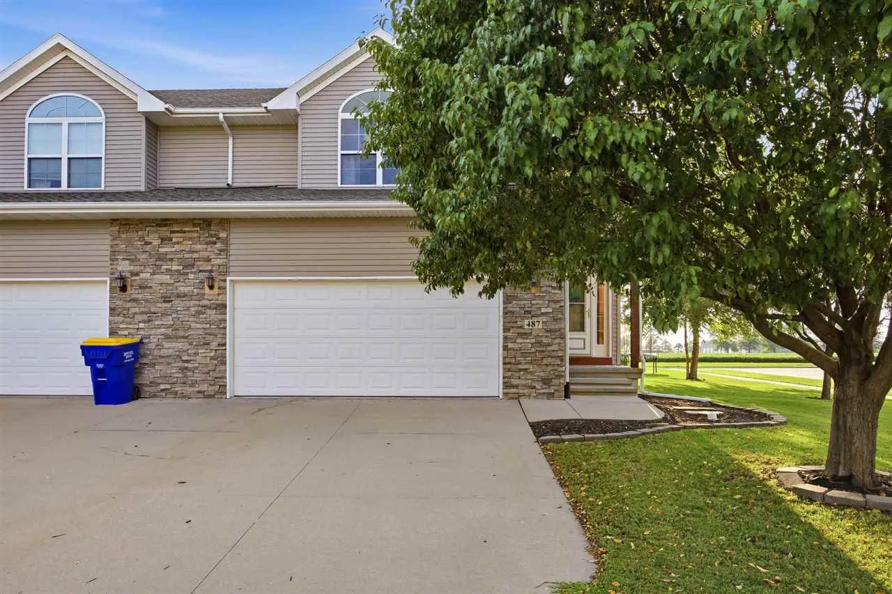 487 N Colton Dr, North Liberty, Iowa 52317 – Property Featured Image