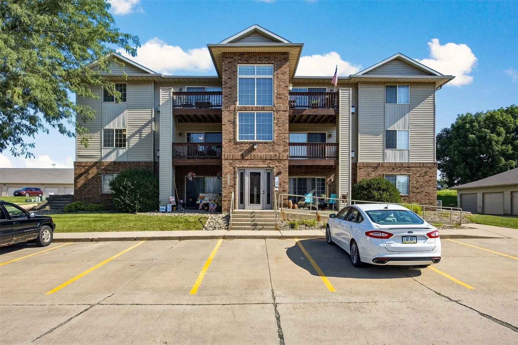 3050 Wilson SW Unit 5, Cedar Rapids, Iowa 52404 – Property Featured Image
