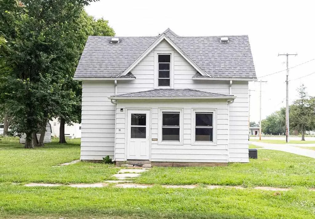 95 14th Street North, Other, Iowa 50459 – Property Featured Image