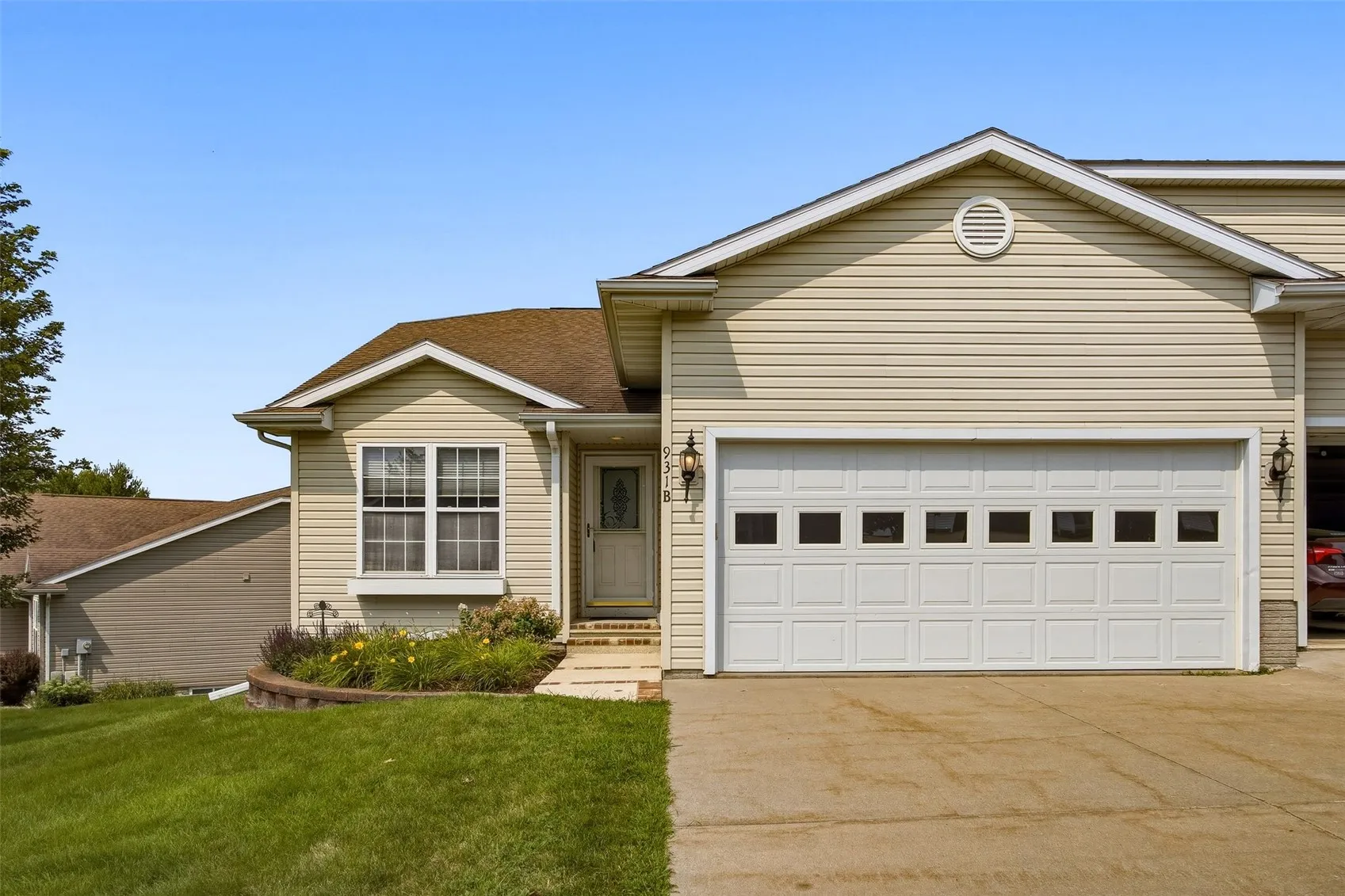 931 Willow Lane Unit B, Lisbon, Iowa 52253 – Property Featured Image