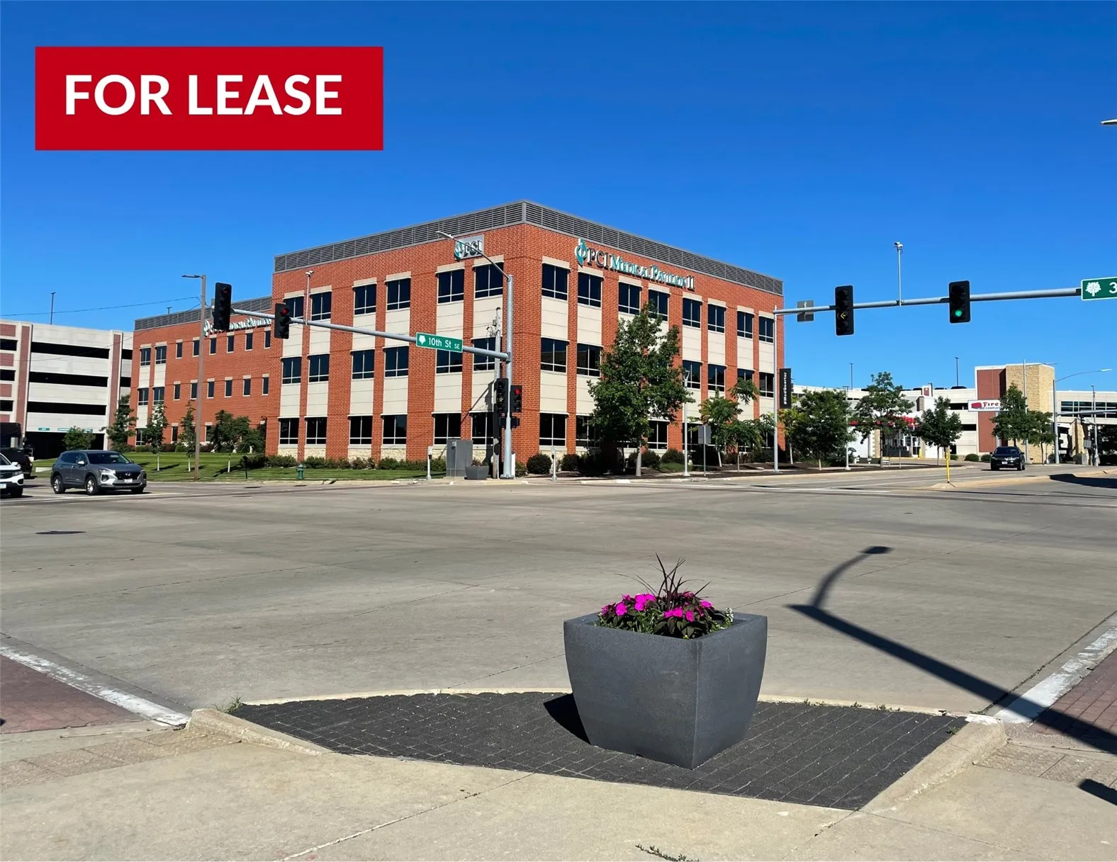 275 10th Street SE Unit 2240, Cedar Rapids, Iowa 52403 – Property Featured Image