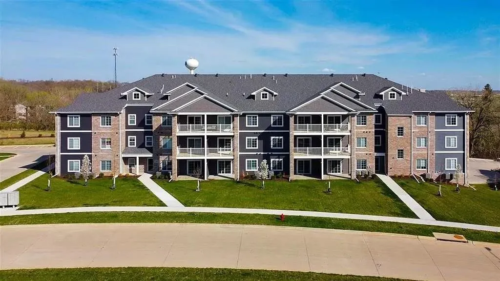 2873 Spring Rose Cir, Coralville, Iowa 52241 – Property Featured Image