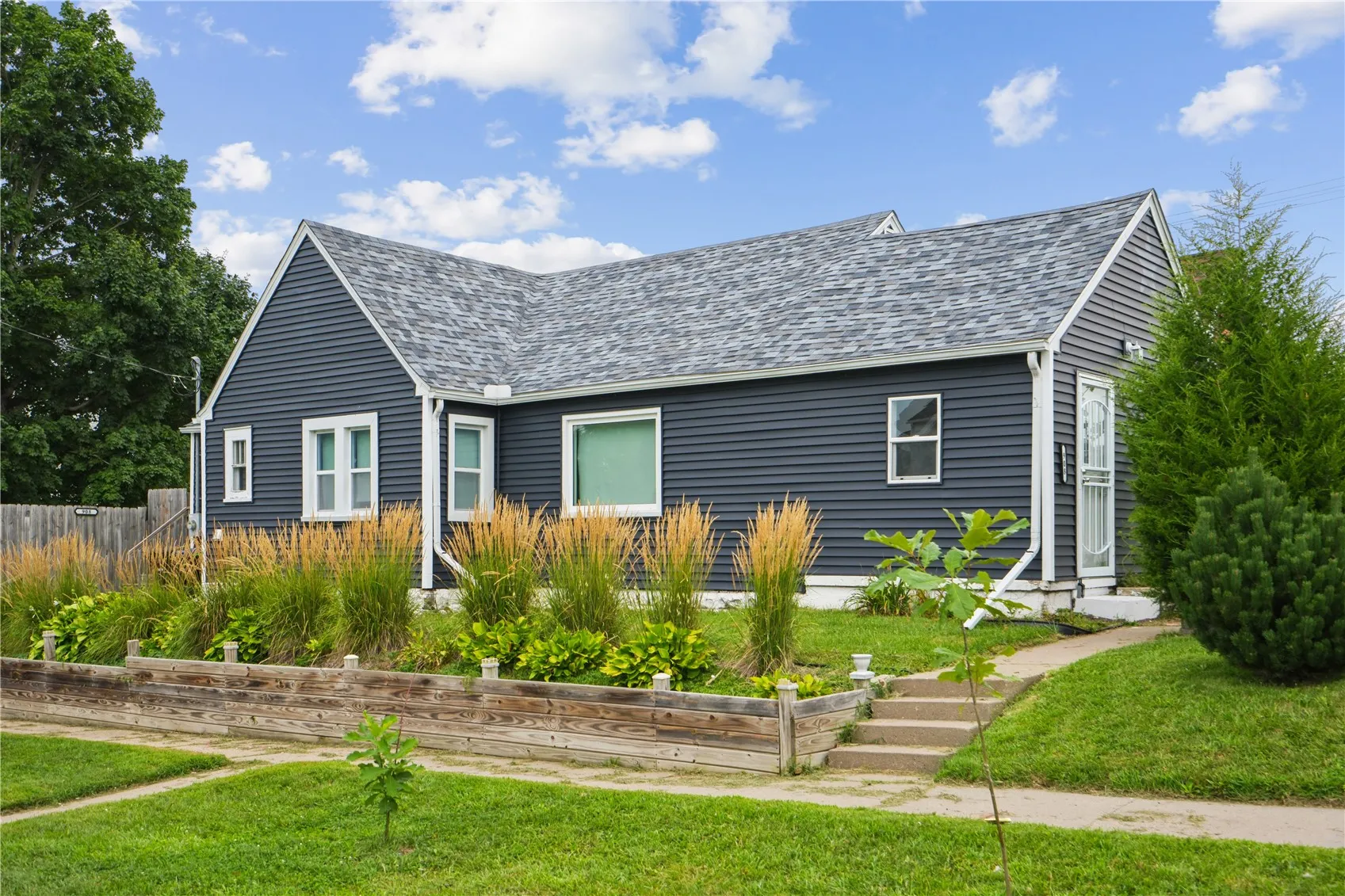 908 8th Ave, Marion, Iowa 52302 – Property Featured Image
