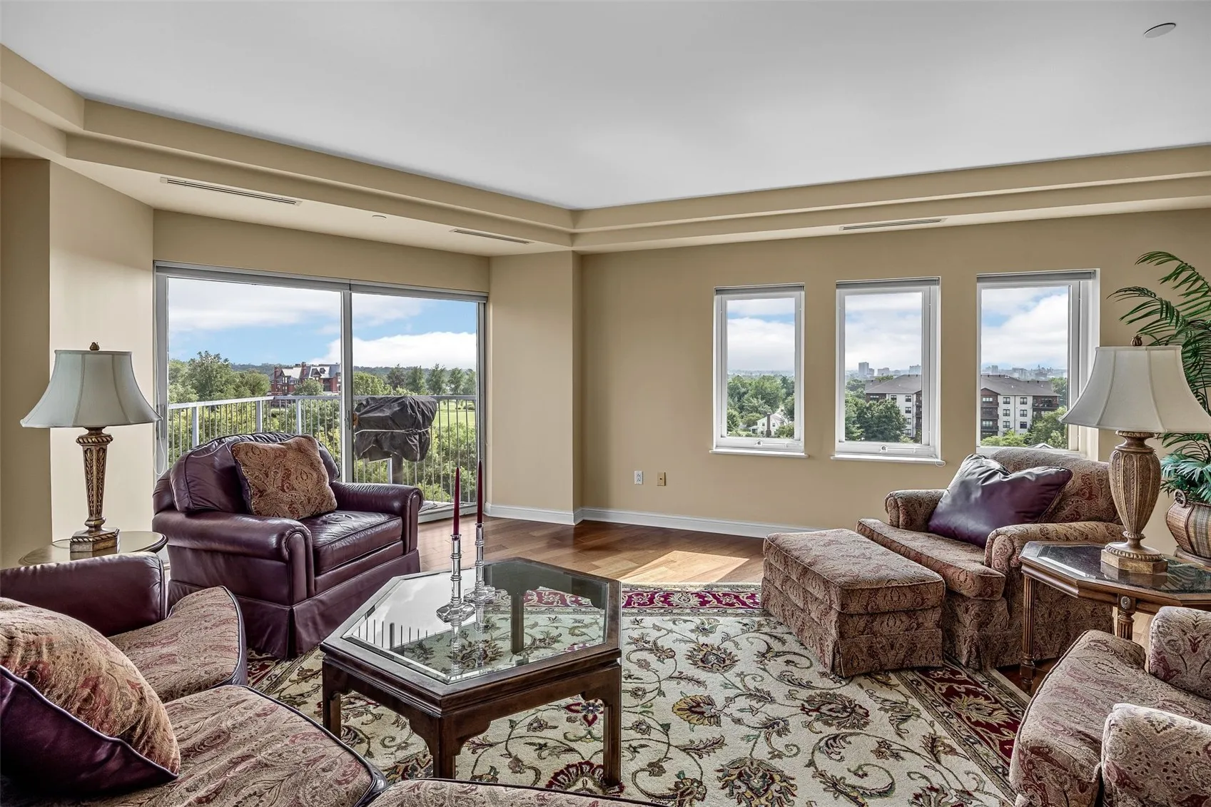 111 Cottage Grove Avenue SE Unit 502, Cedar Rapids, Iowa 52403 – Property Featured Image