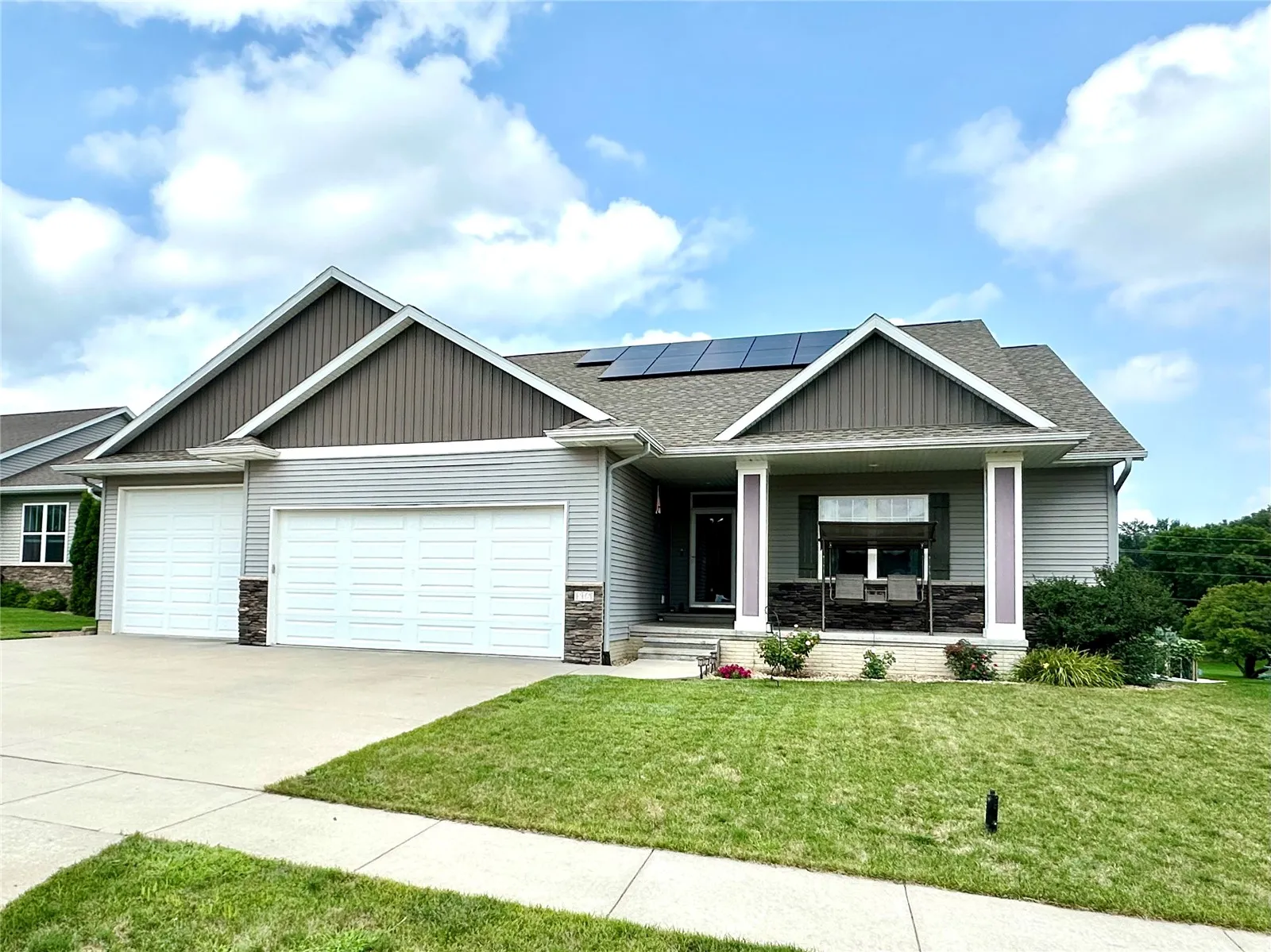 816 Palmyra Drive NE, Cedar Rapids, Iowa 52402 – Property Featured Image