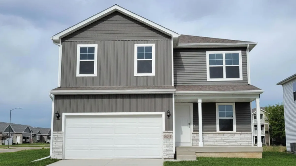 2783 Cecelia Drive, Hiawatha, Iowa 52233 – Property Featured Image