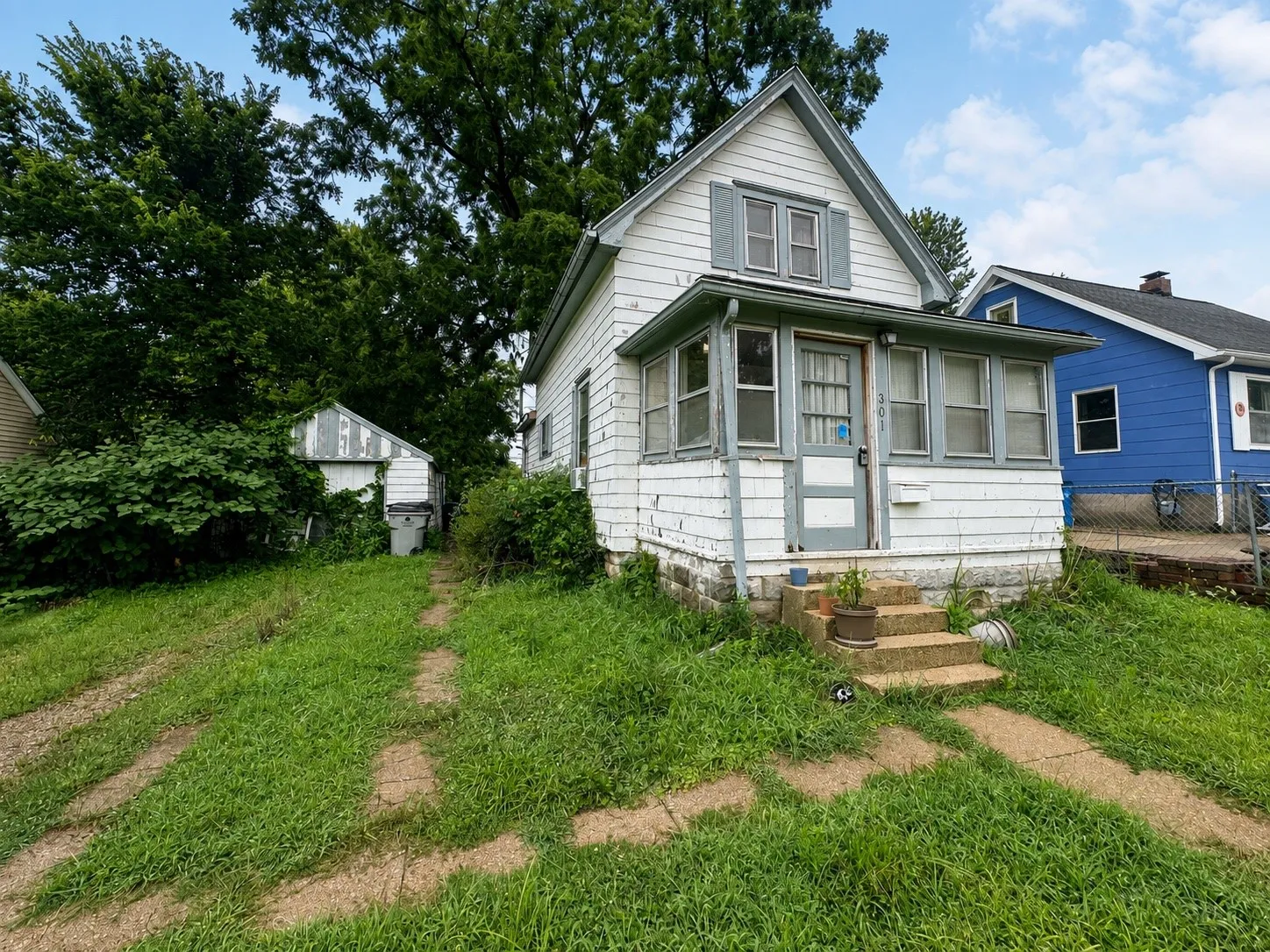 301 31st St Drive SE, Cedar Rapids, Iowa 52403 – Property Featured Image