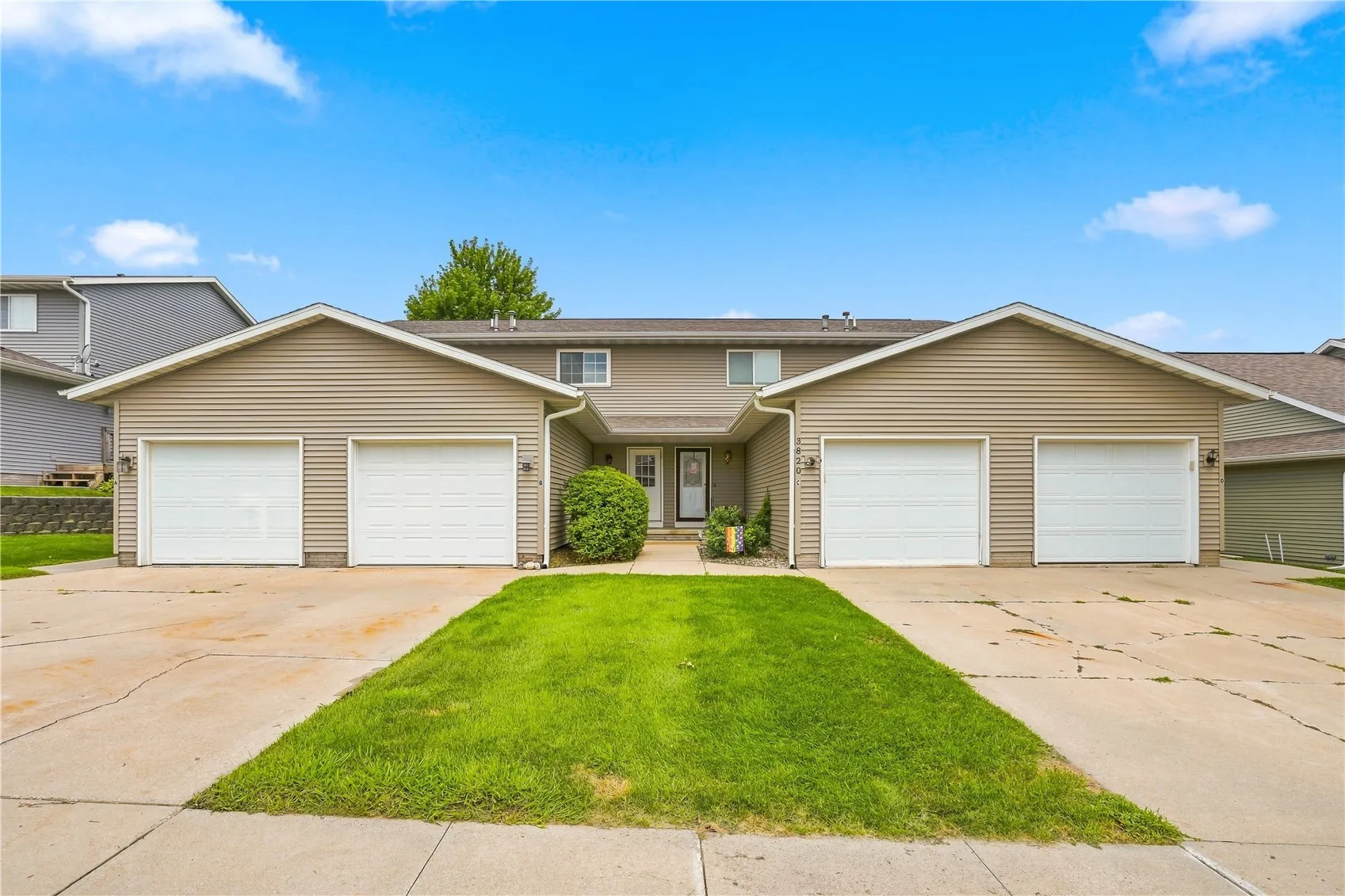 3820 Deer Valley Drive Unit B, Marion, Iowa 52302 – Property Featured Image