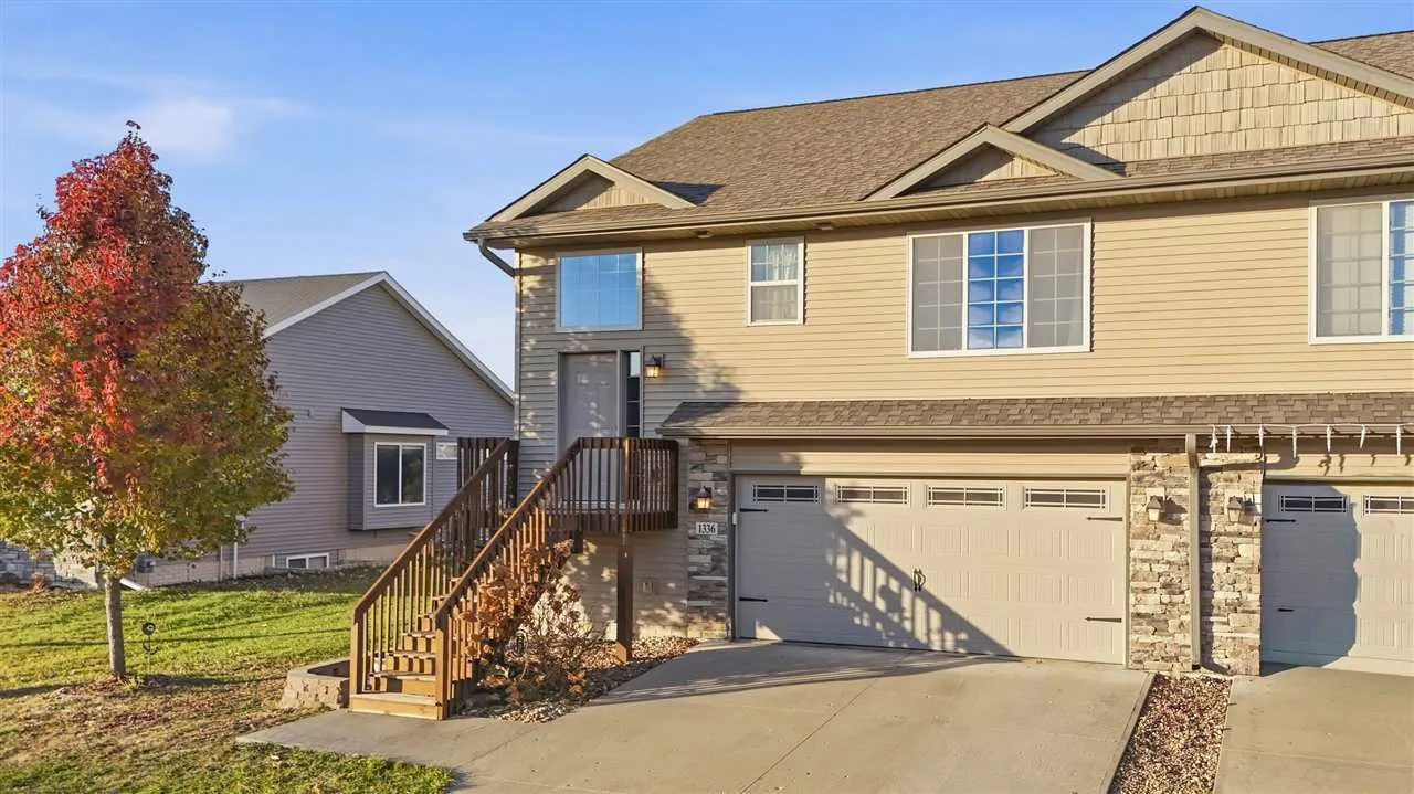 1336 Twin Leaf Ave, Tiffin, Iowa 52340 – Property Featured Image