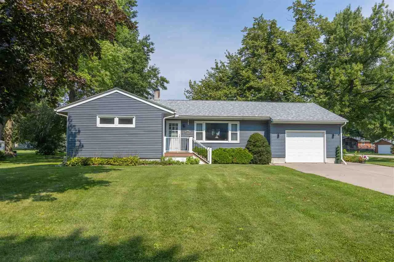805 31st Ave, Middle Amana, Iowa 52203 – Property Featured Image