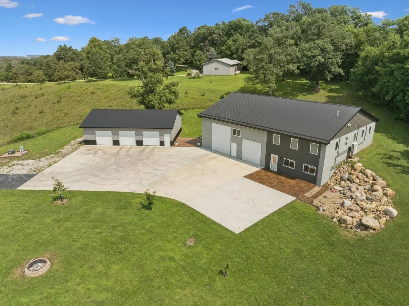 5710 32nd Avenue, Center Point, Iowa 52213 – Property Featured Image