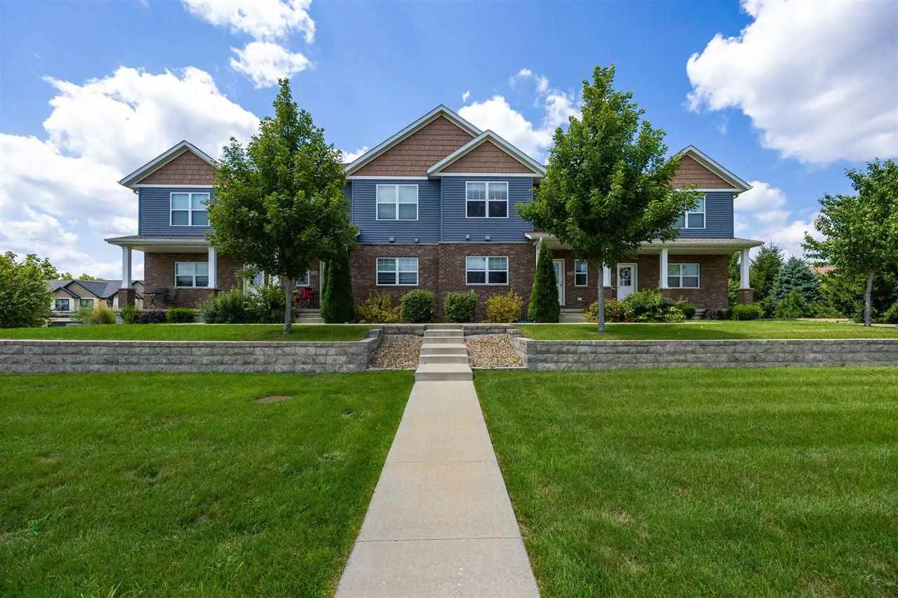 1110 Ivy Ln, North Liberty, Iowa 52317 – Property Featured Image