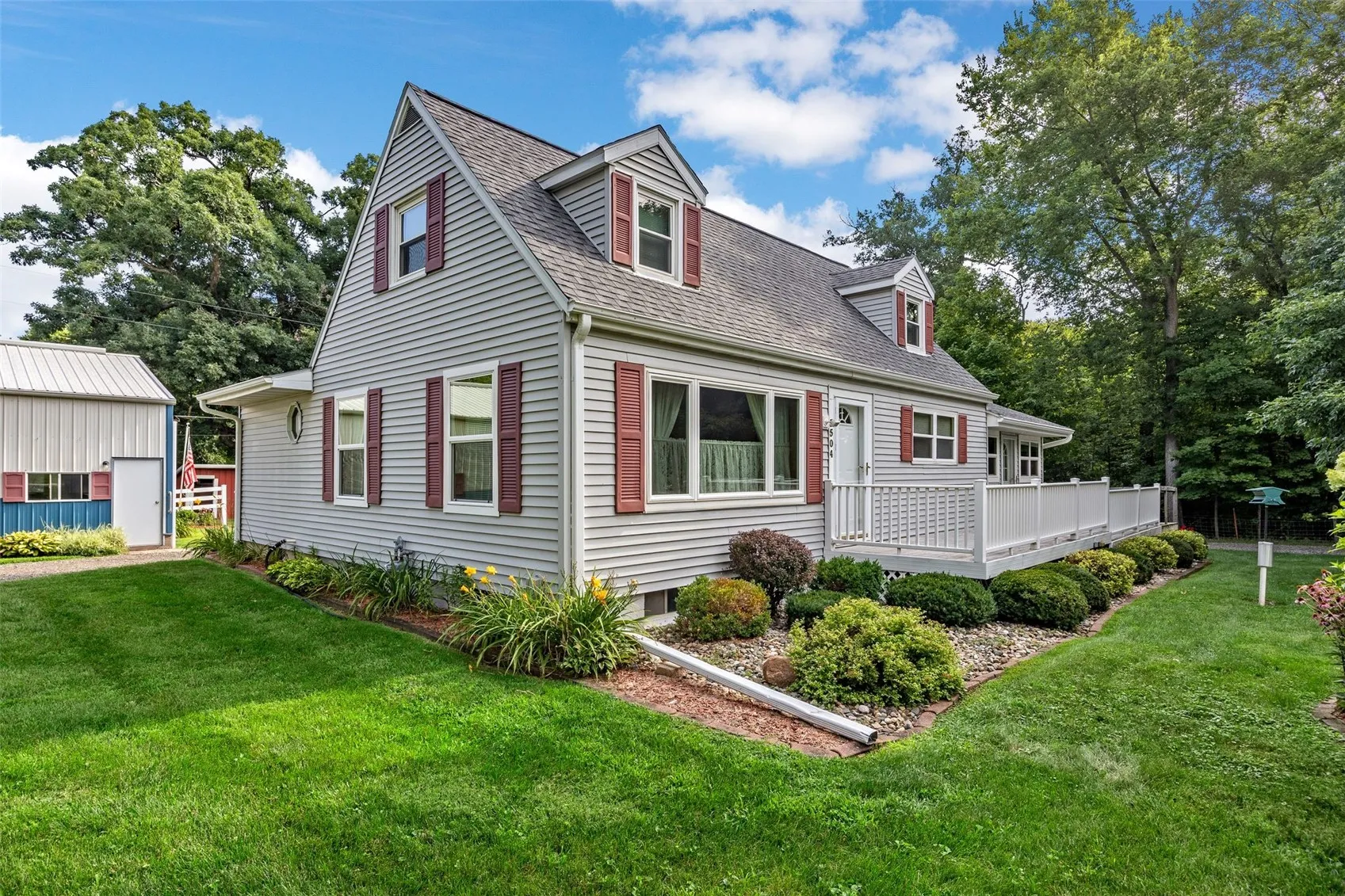5504 Tower Terrace Road NE, Cedar Rapids, Iowa 52411 – Property Featured Image
