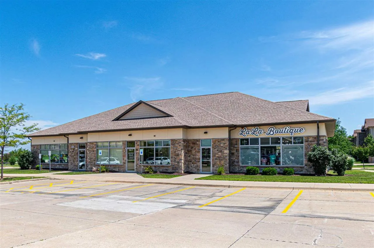 555 Cameron Way Unit 3, North Liberty, Iowa 52317 – Property Featured Image