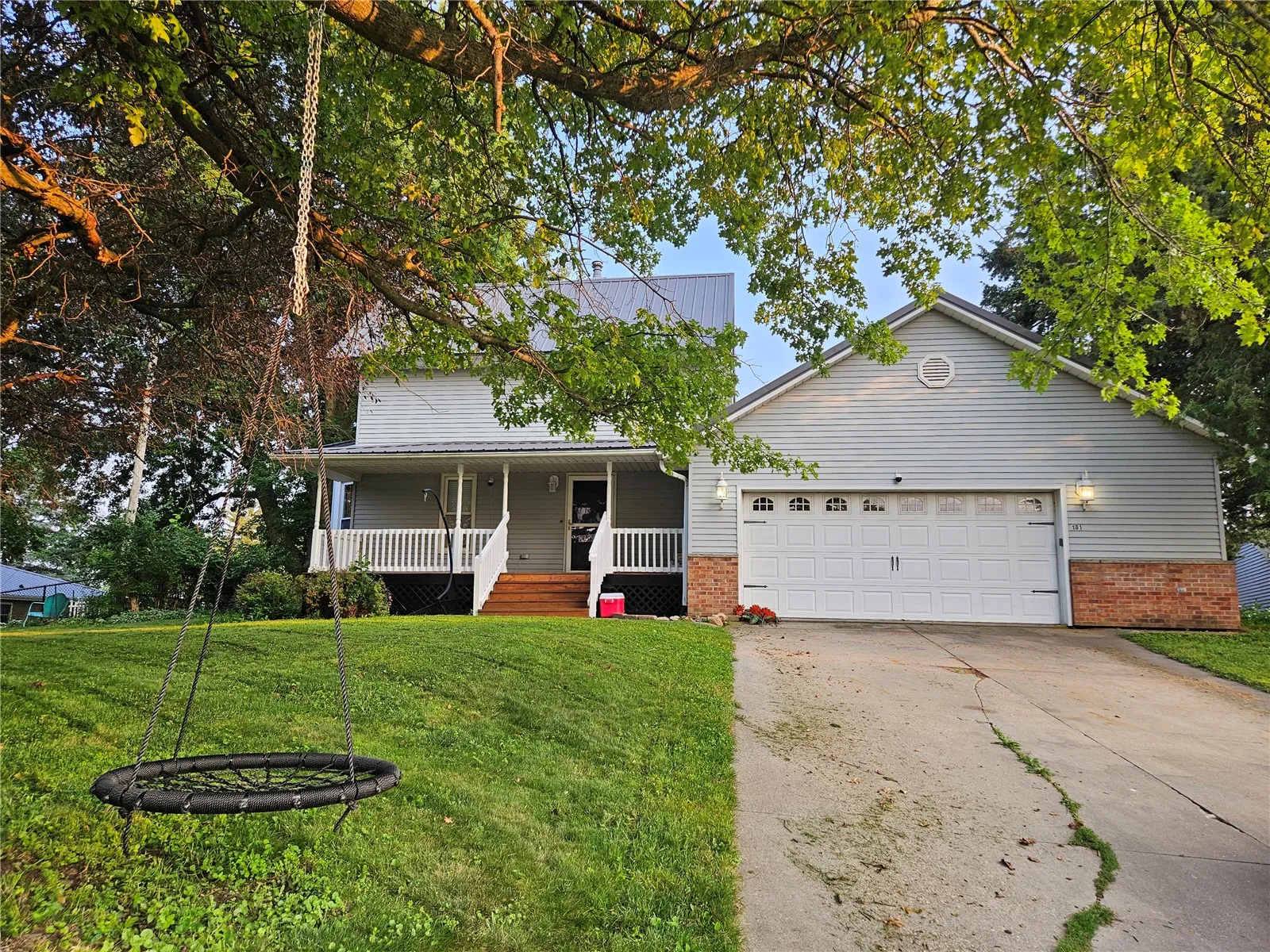 101 Sunset Drive, Anamosa, Iowa 52205 – Property Featured Image
