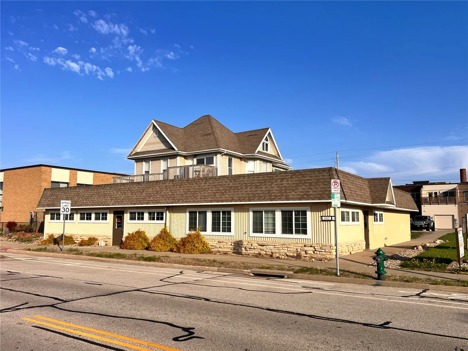 350 3rd Avenue SW Unit 101, Cedar Rapids, Iowa 52404 – Property Featured Image