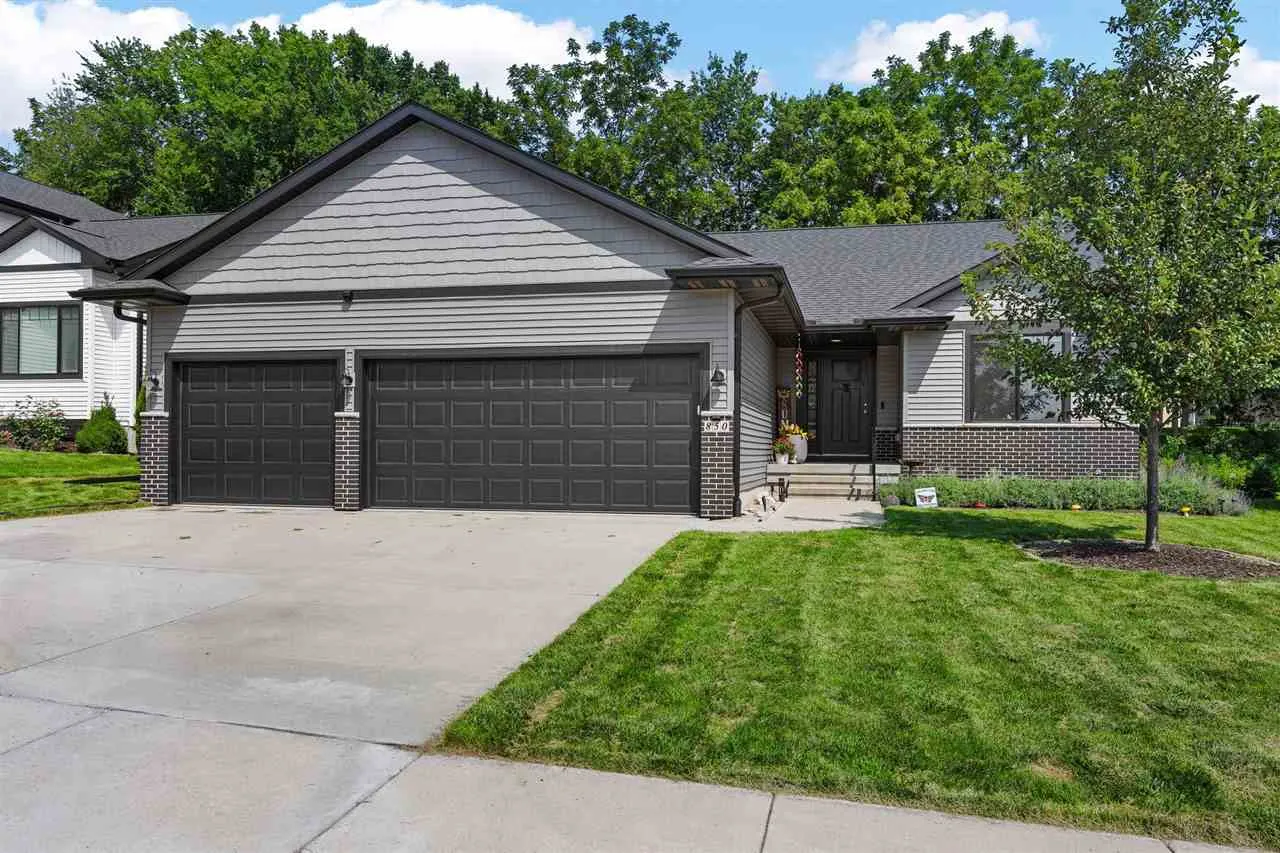 850 Aiden Street, Iowa City, Iowa 52245 – Property Featured Image