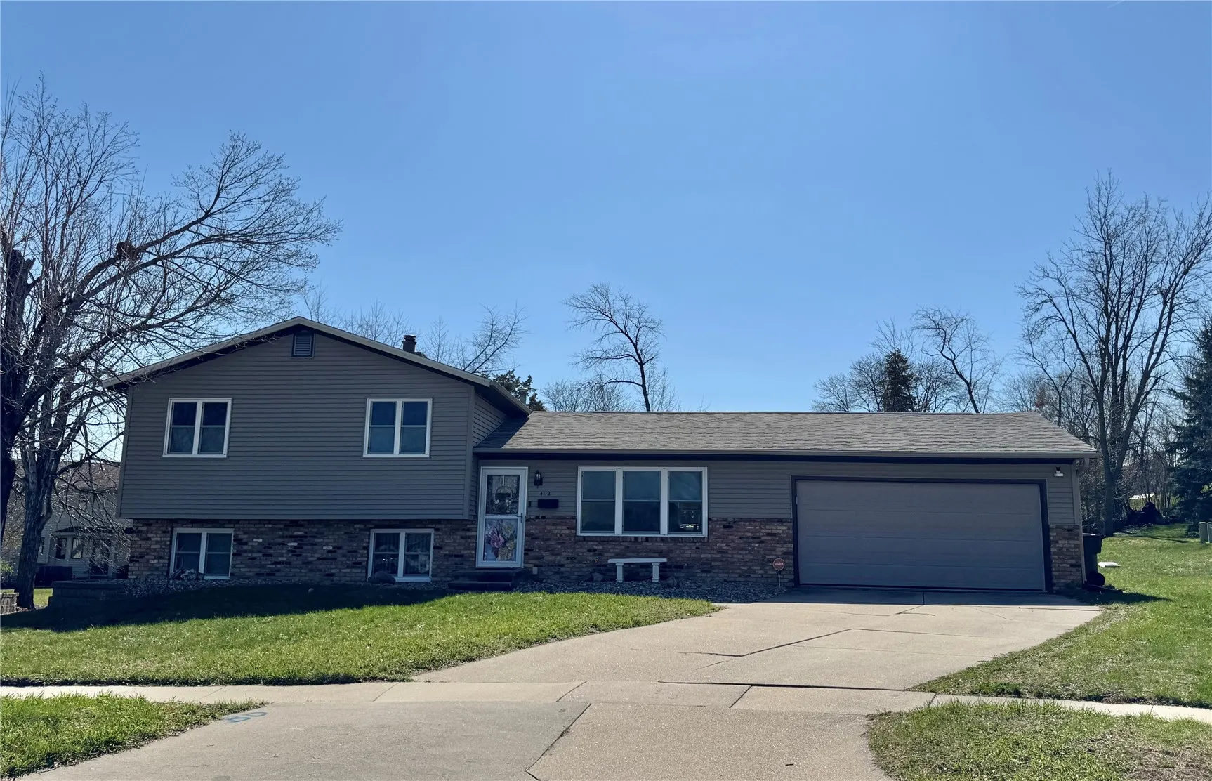 4112 Finch Court NE, Cedar Rapids, Iowa 52402 – Property Featured Image