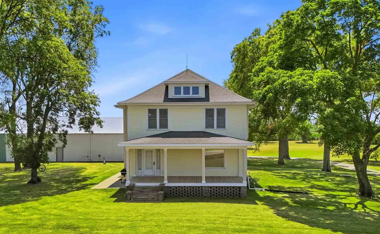 5689 SE Highway 6, West Liberty, Iowa 52776 – Property Featured Image