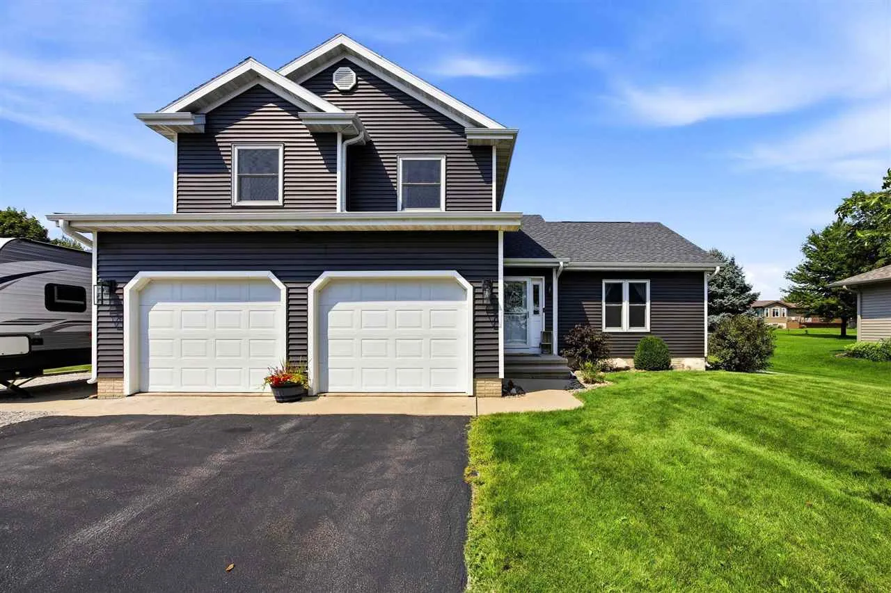 480 A Ave W, Walford, Iowa 52351 – Property Featured Image