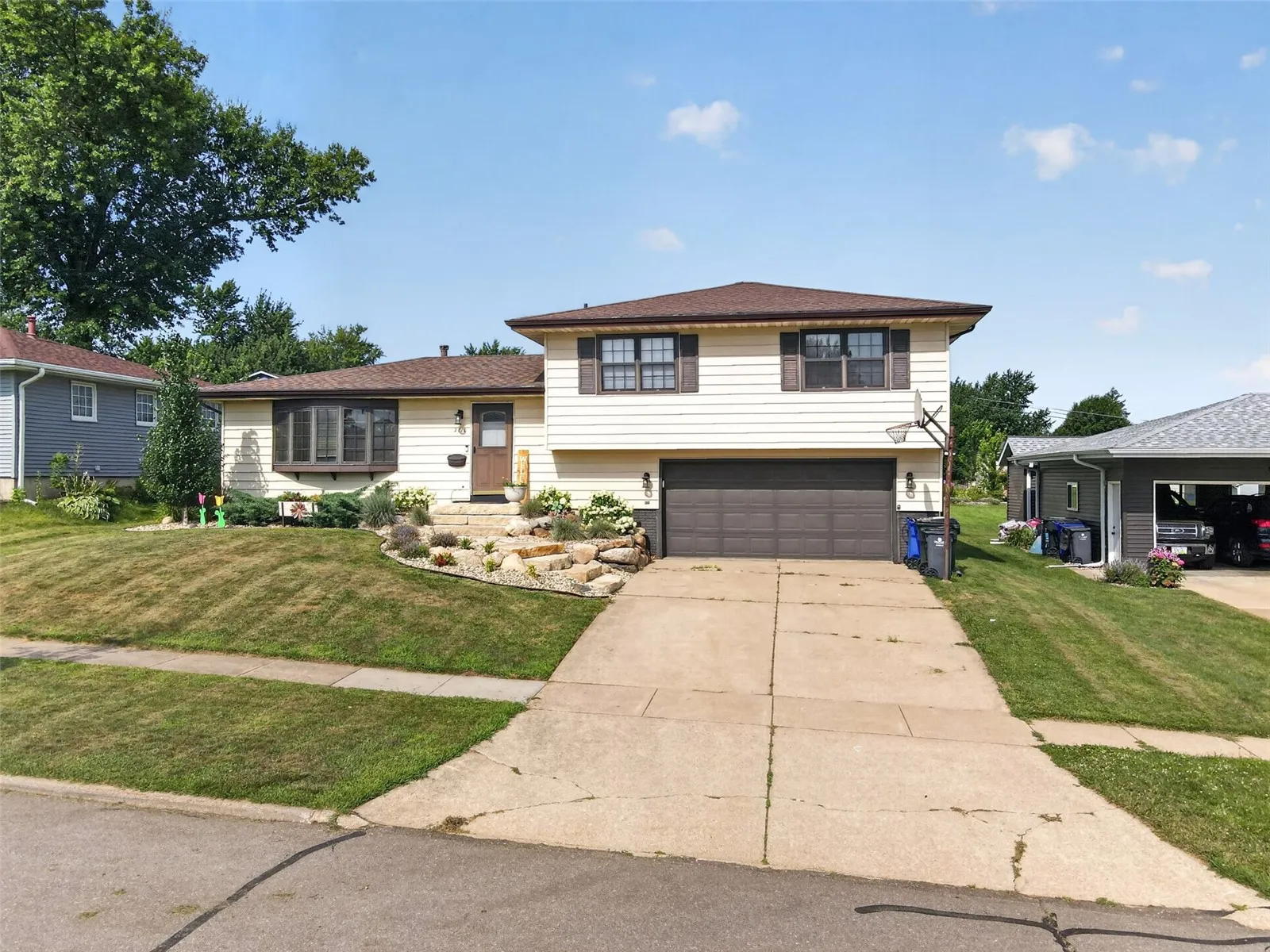 2710 Southland Street SW, Cedar Rapids, Iowa 52404 – Property Featured Image