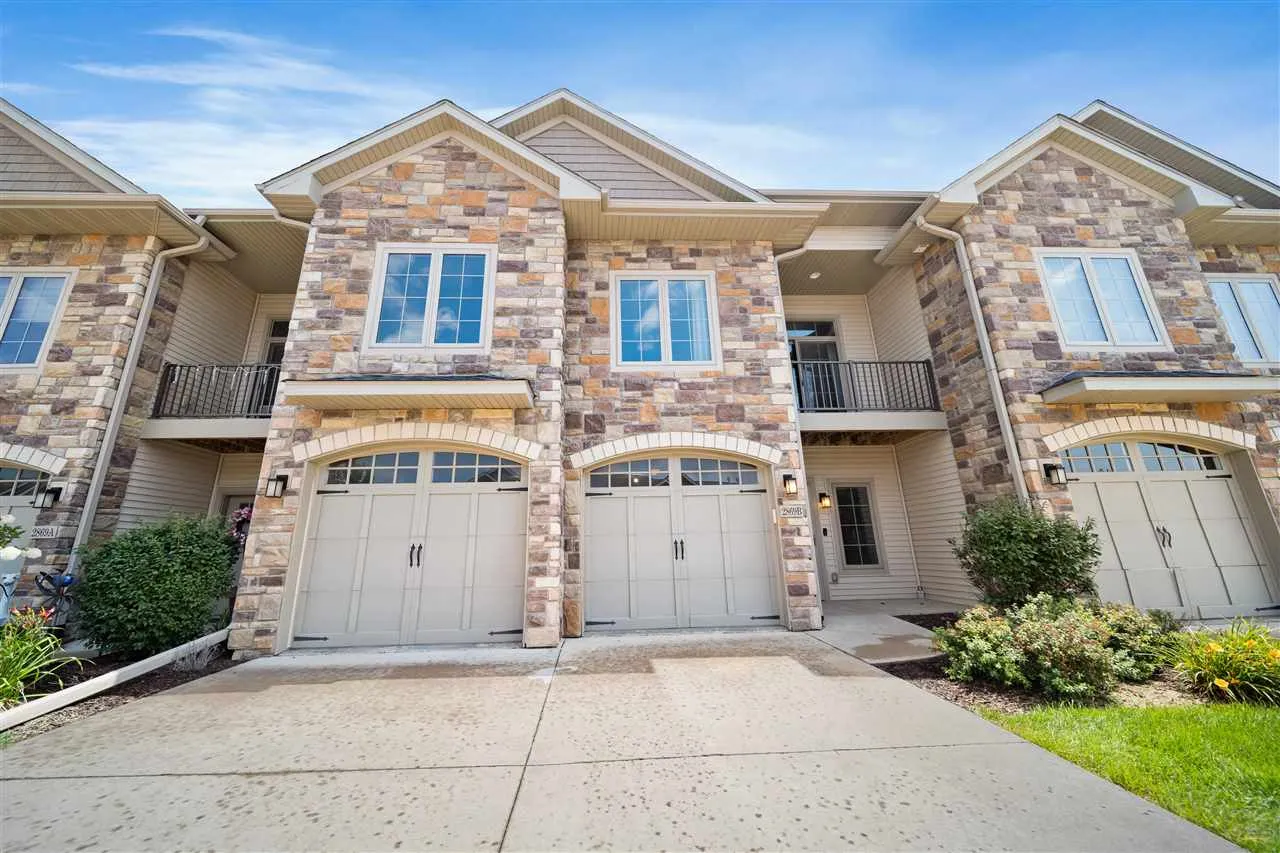 2869 Blue Sage Dr Unit B, Coralville, Iowa 52241 – Property Featured Image