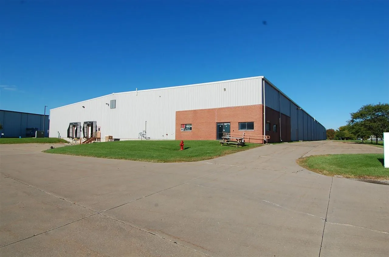 2239 Heinz Rd, Iowa City, Iowa 52240 – Property Featured Image