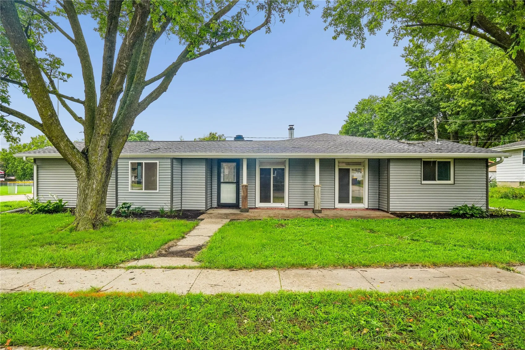 127 S Monroe St, Lisbon, Iowa 52253 – Property Featured Image