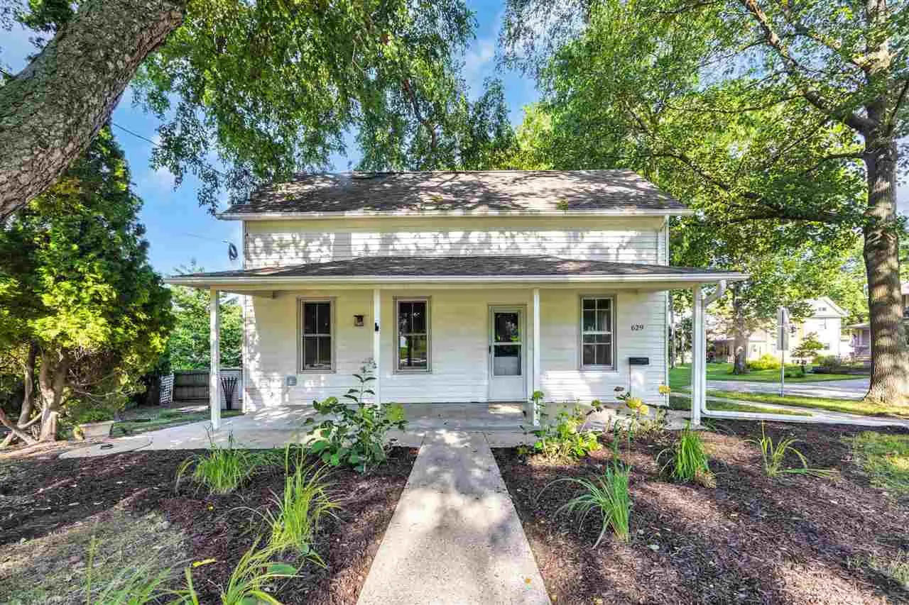629 N Governor St, Iowa City, Iowa 52245 – Property Featured Image