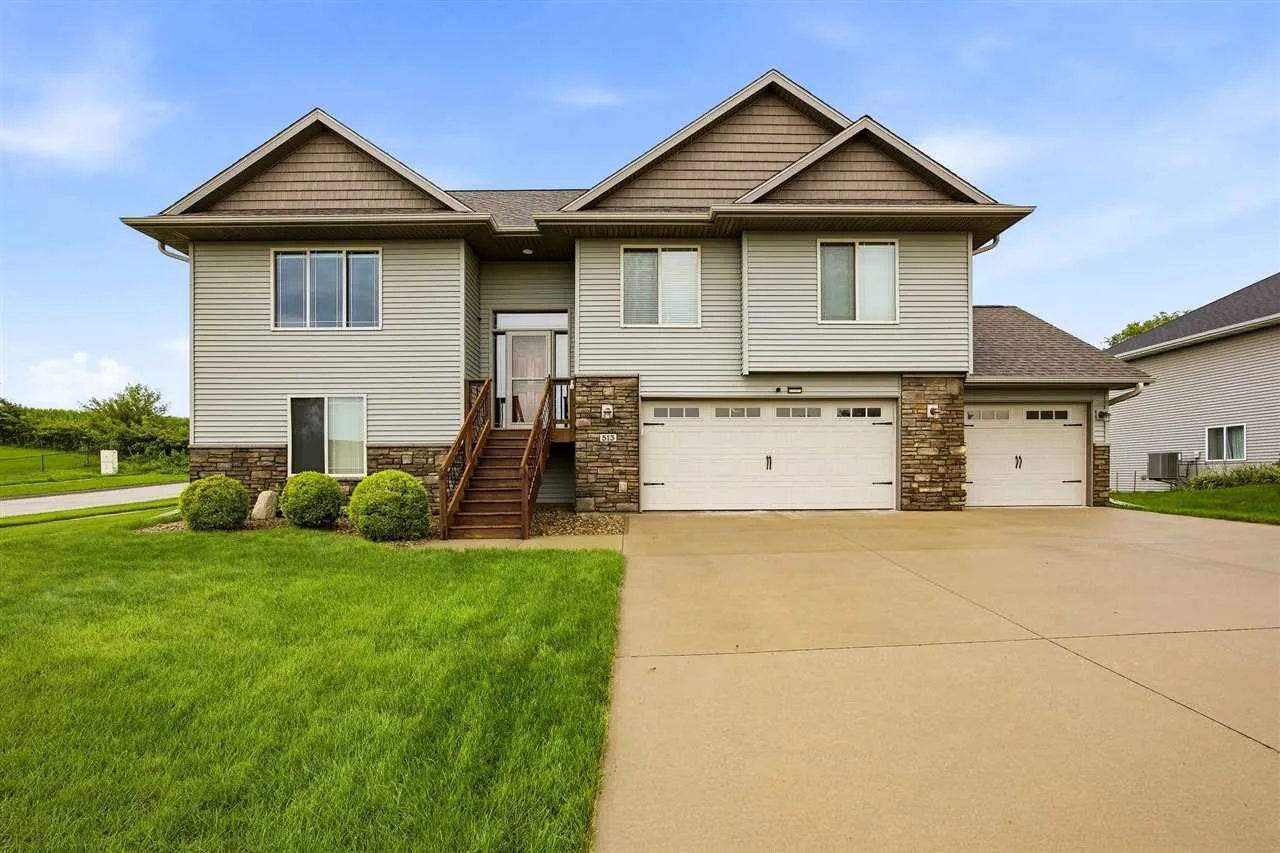 513 Bainberry St, Tiffin, Iowa 52340 – Property Featured Image