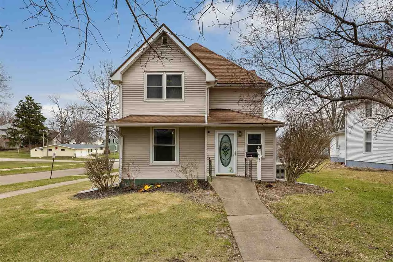 1707 8th Ave, Belle Plaine, Iowa 52208 – Property Featured Image