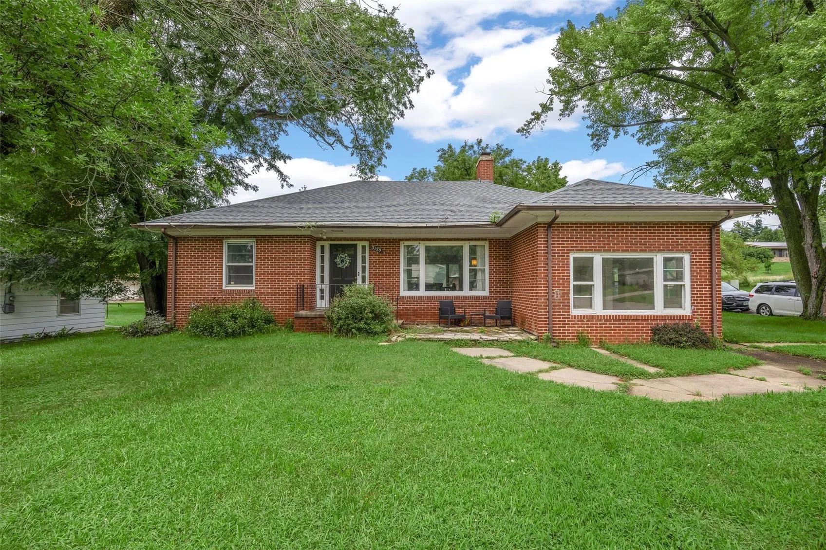 3120 Bever, Cedar Rapids, Iowa 52403 – Property Featured Image