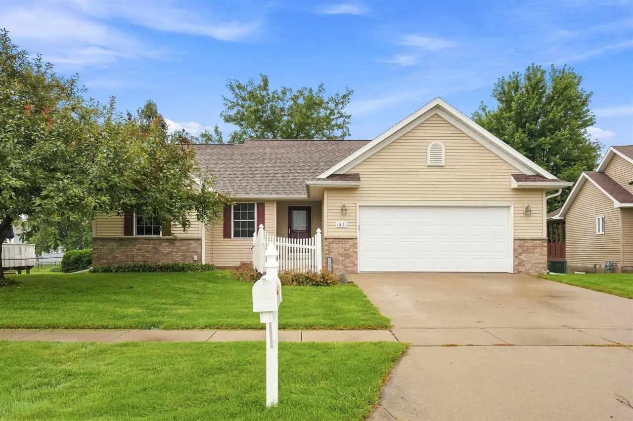1631 Wetherby, Iowa City, Iowa 52240 – Property Featured Image
